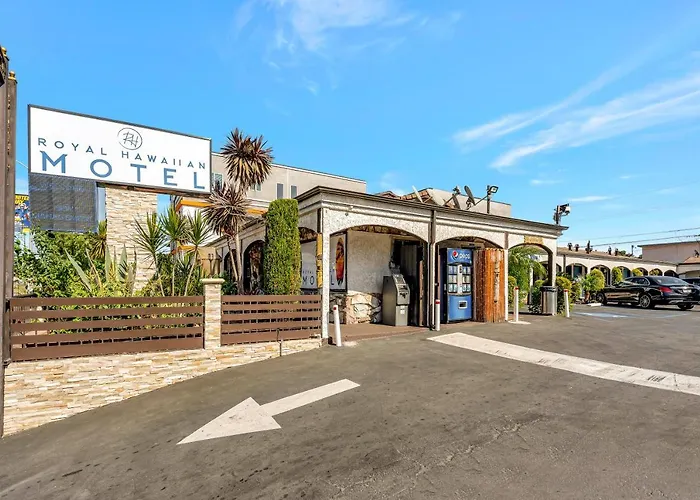 Royal Hawaiian Inn - Mid City, Los Angeles
